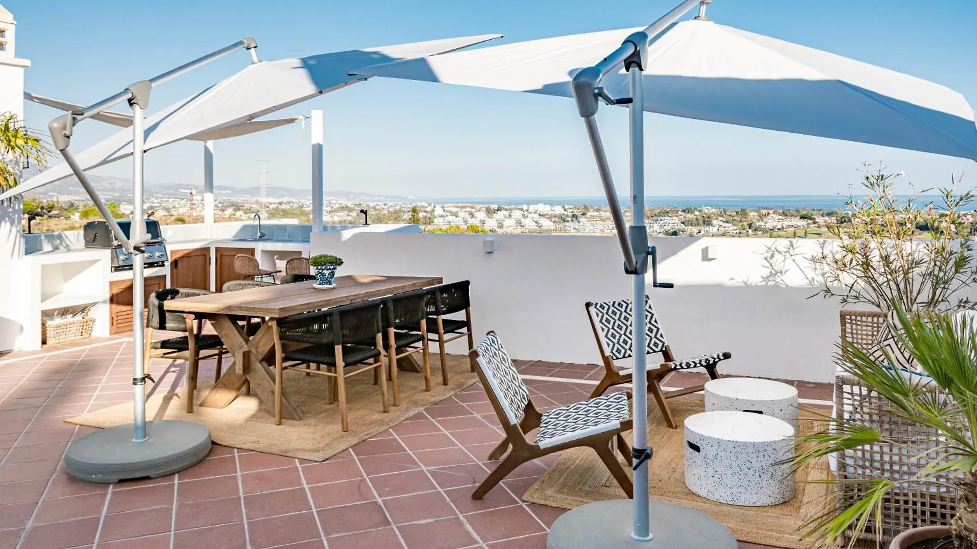 Paraiso Pueblo B52 Estepona 0*,  Spain