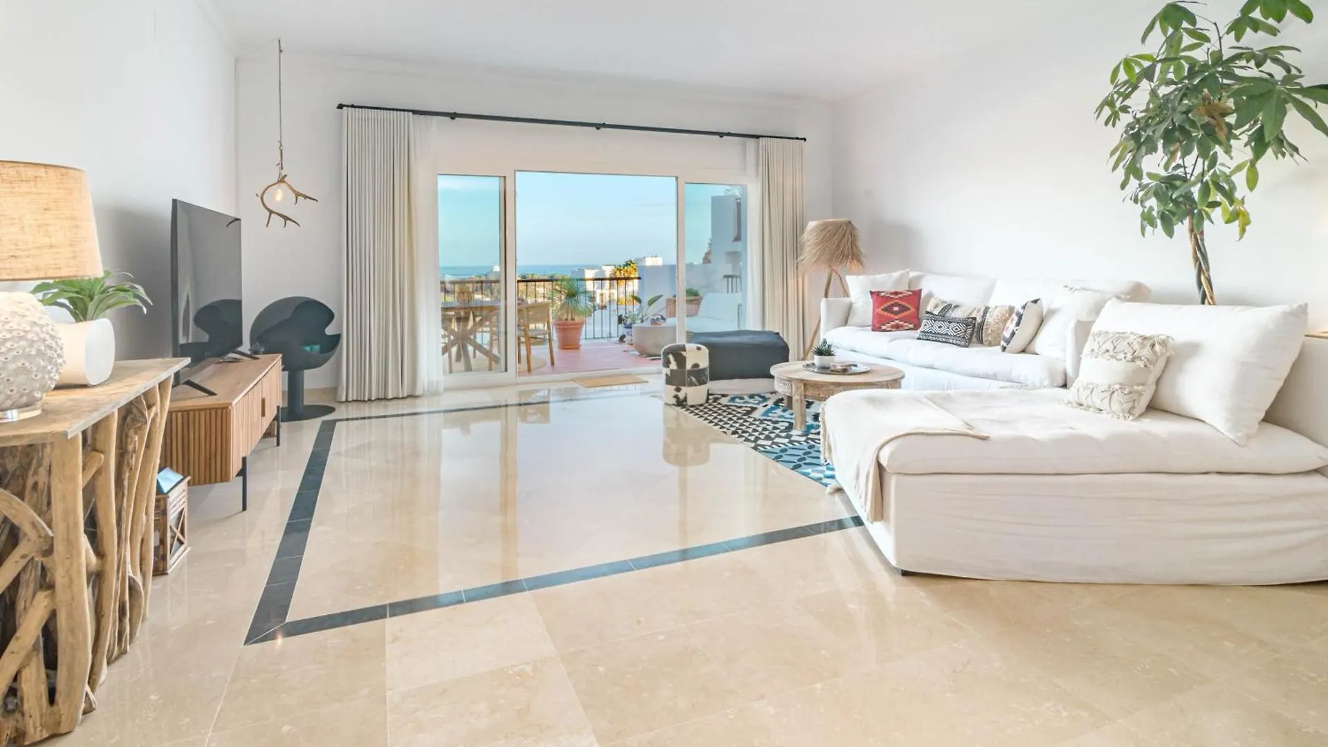 Apartment Paraiso Pueblo B52 Estepona Spain
